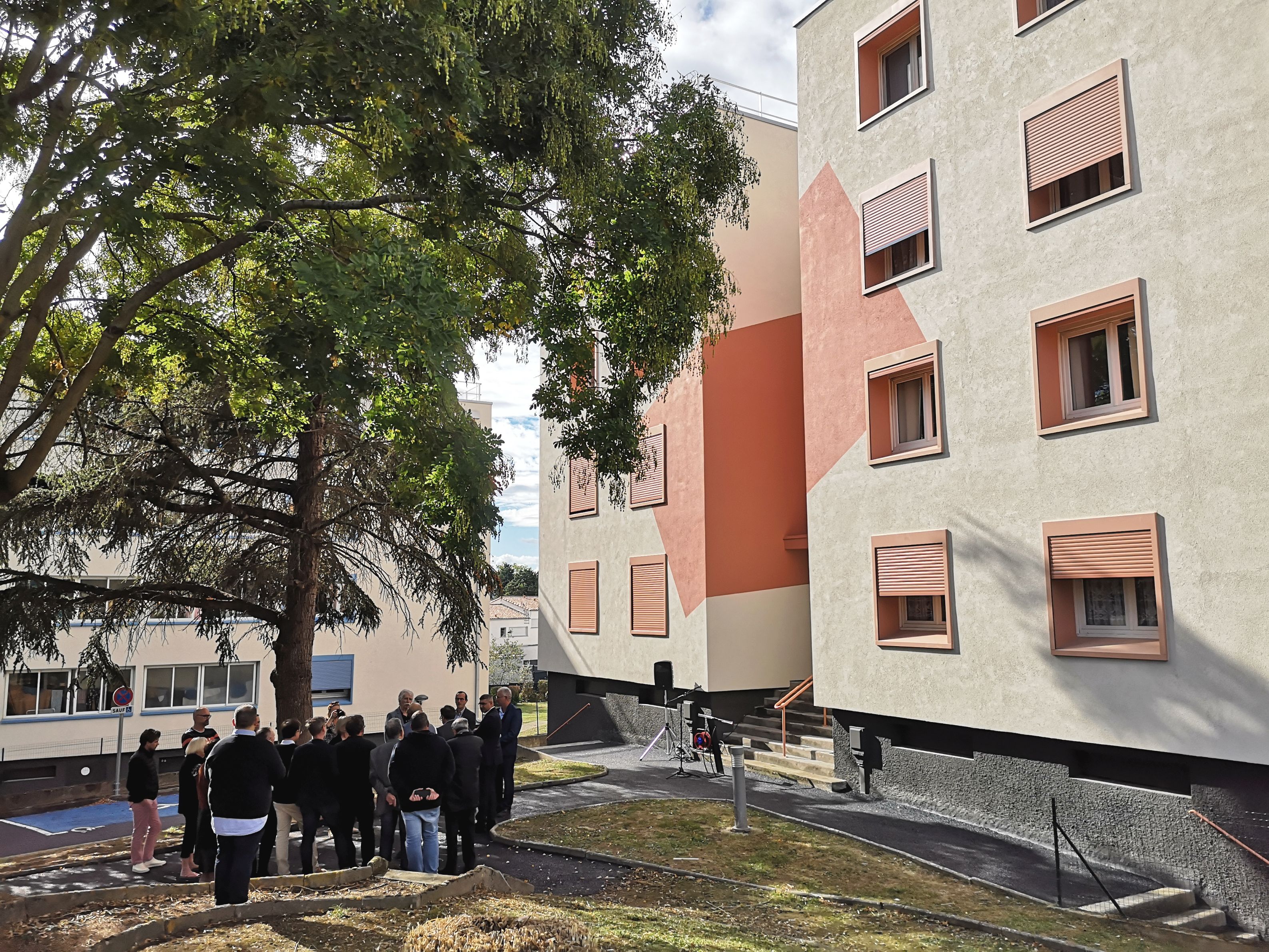 une réhabilitation qui embellit le cadre de vie pour les locataires de la résidence Joseph Tirand